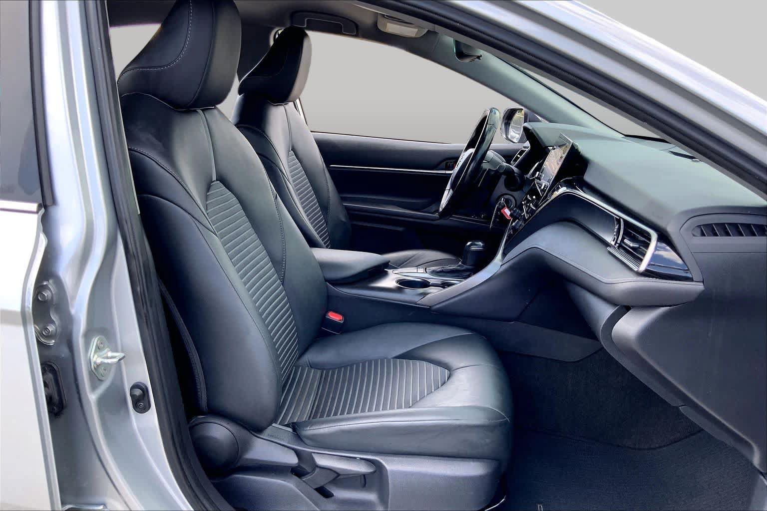 Used 2024 Toyota Camry SE FWD image 9