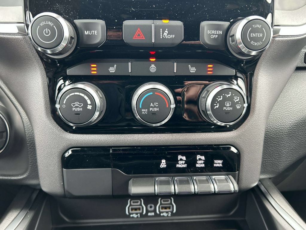 New 2026 RAM 1500 Big Horn AWD/4WD image 13