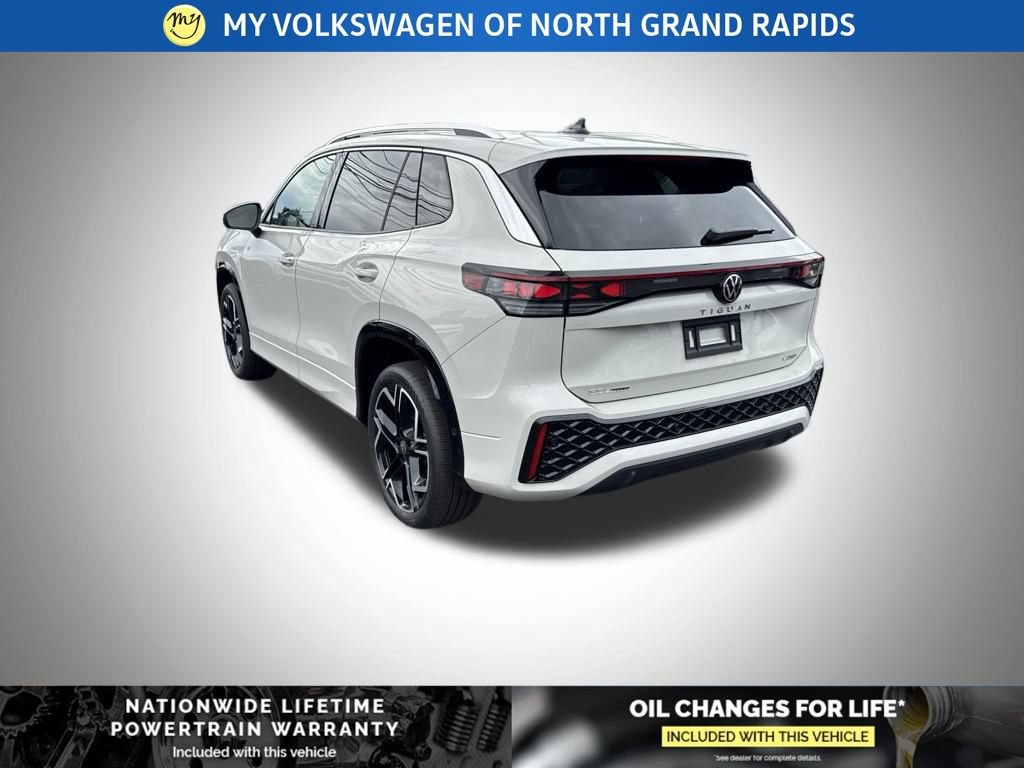 New 2026 Volkswagen Tiguan SEL R-Line AWD/4WD image 2
