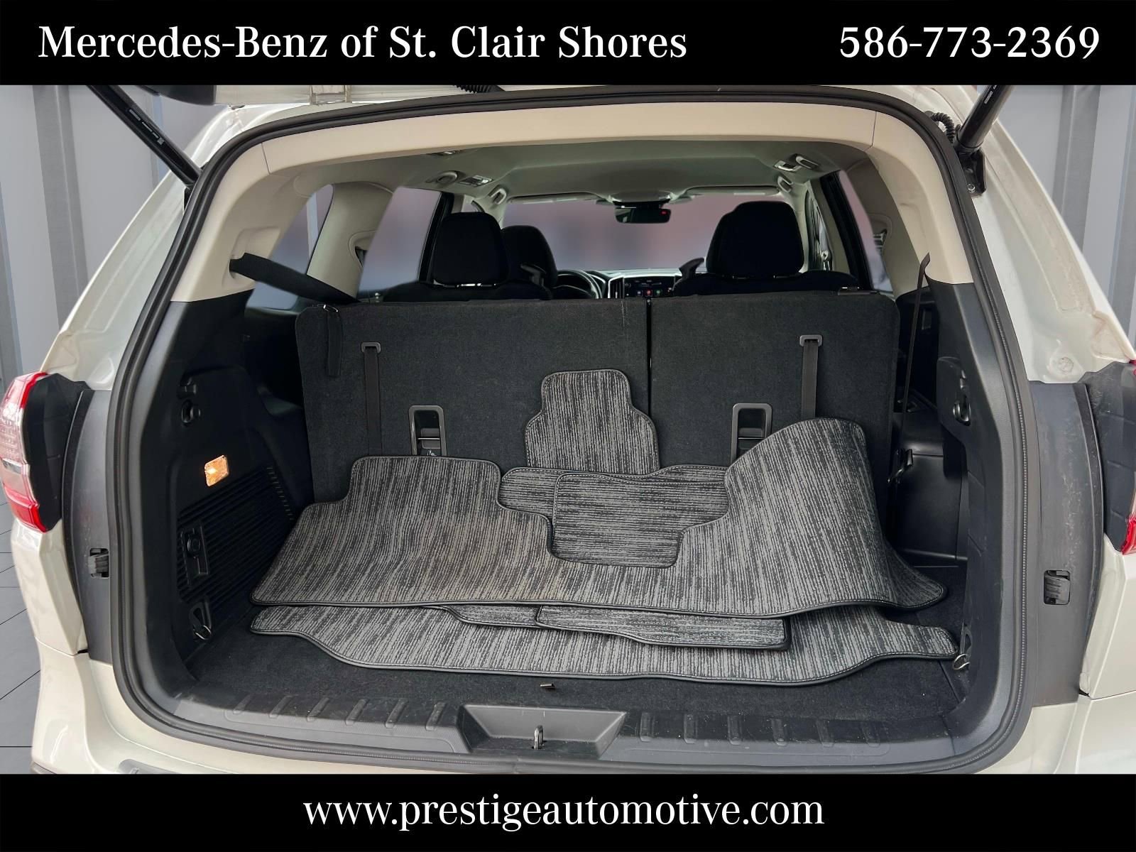 Used 2023 Subaru Ascent Premium w/ Convenience Package AWD/4WD image 11