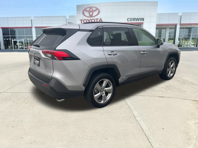 Used 2021 Toyota RAV4 XLE Premium AWD/4WD image 5