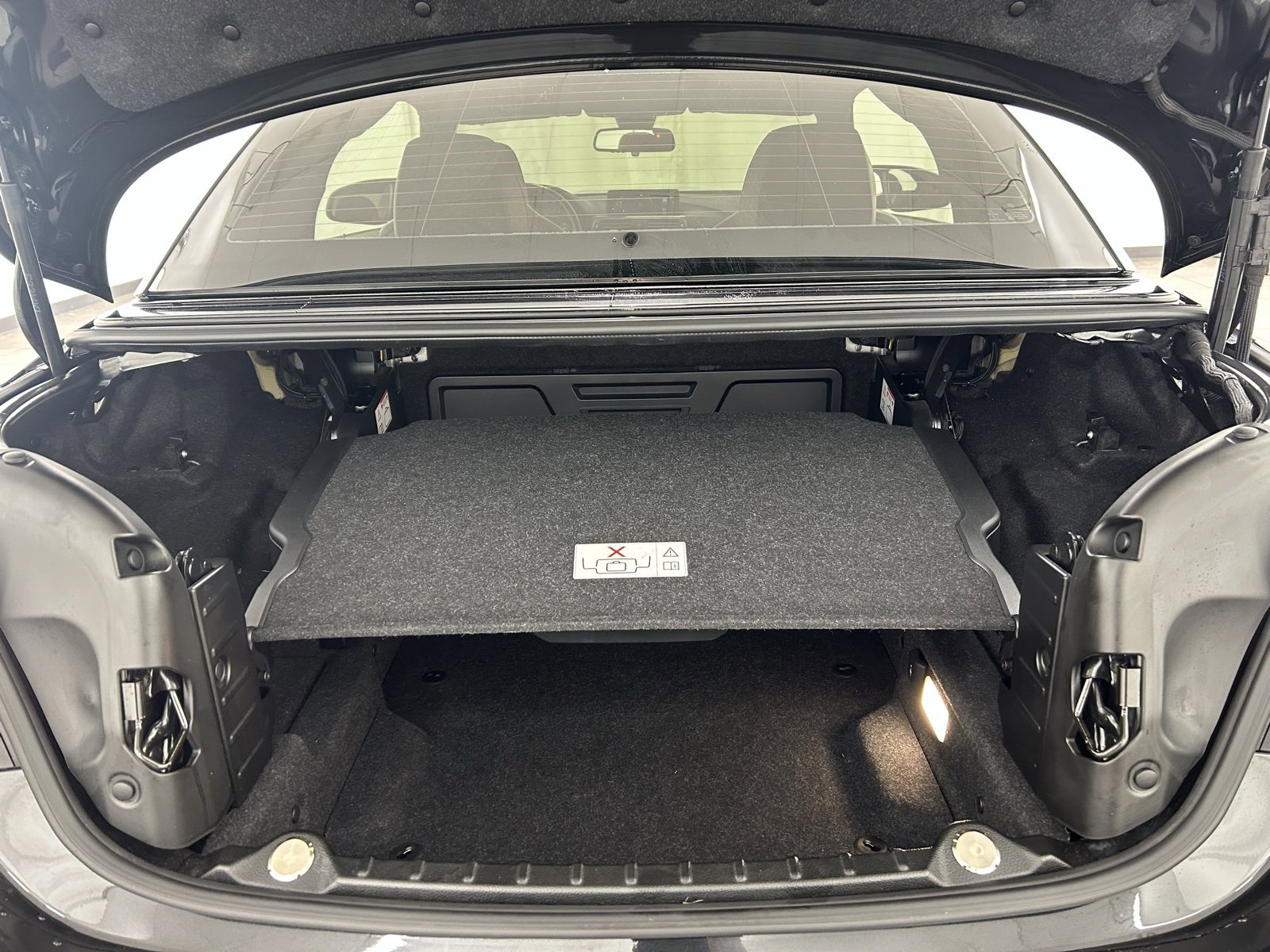 Used 2016 BMW M4 Convertible image 39