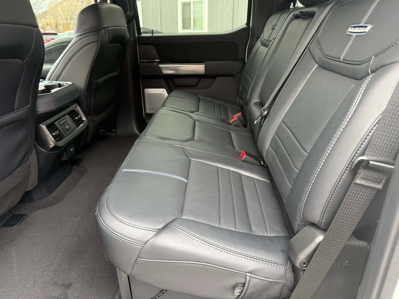 Used 2025 Ford F250 Platinum image 15