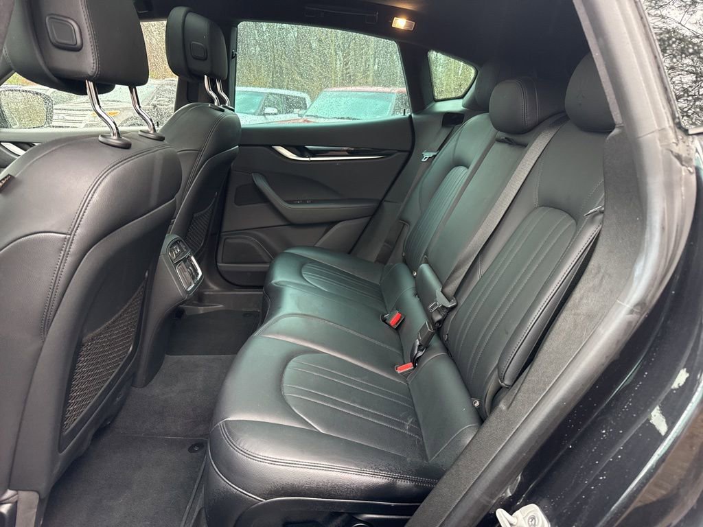 Used 2023 Maserati Levante Modena image 11
