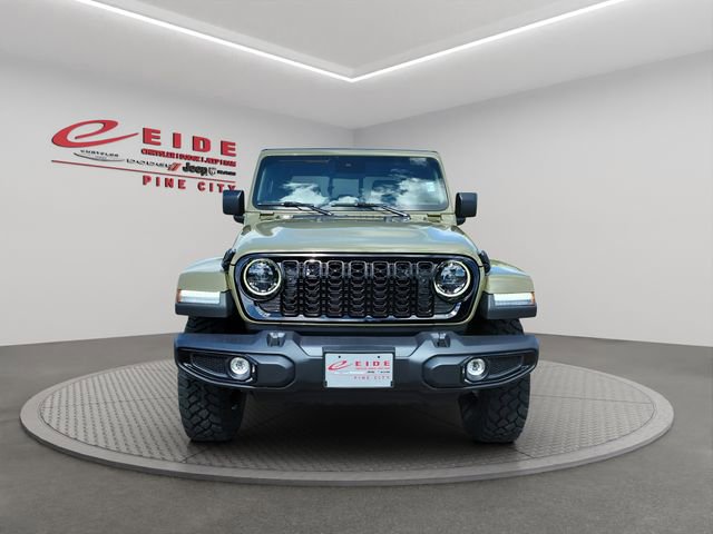 New 2025 Jeep Gladiator Willys image 8