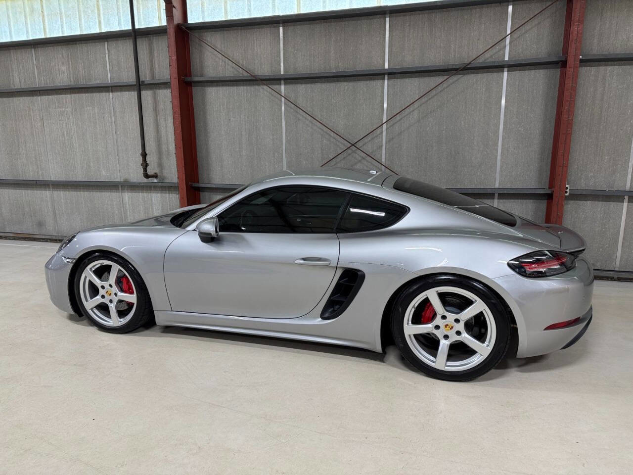 Used 2018 Porsche 718 Cayman w/ Sport Chrono Package image 7