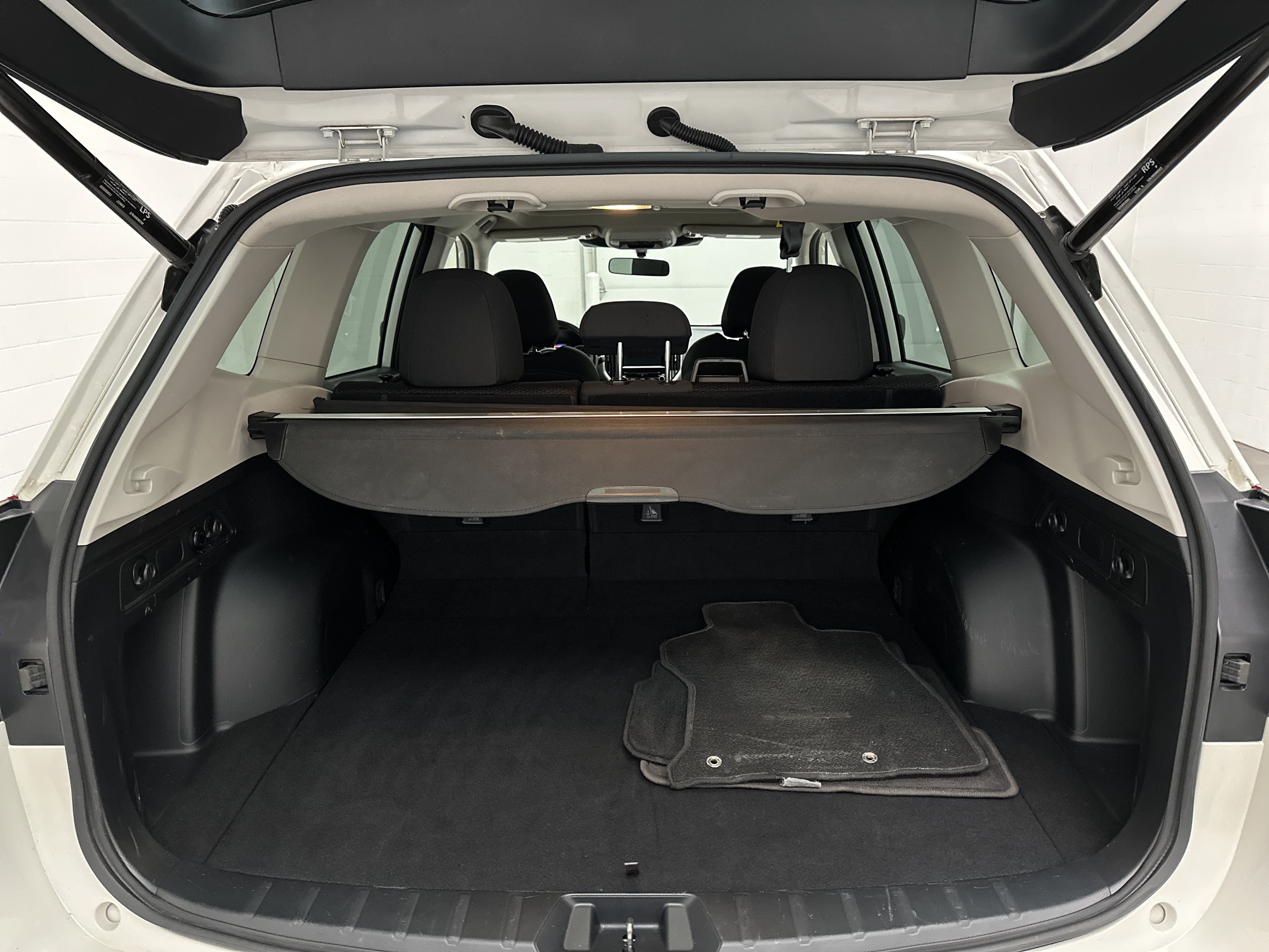 Used 2023 Subaru Forester Premium AWD/4WD image 13