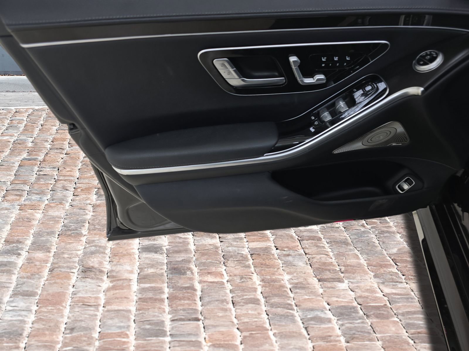 Used 2023 Mercedes-Benz S 500 4MATIC w/ AMG Line image 19