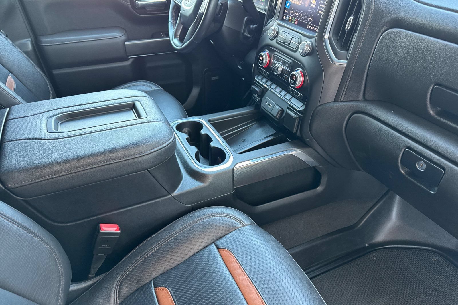 Certified 2021 GMC Sierra 1500 AT4 w/ AT4 Preferred Package AWD/4WD image 16