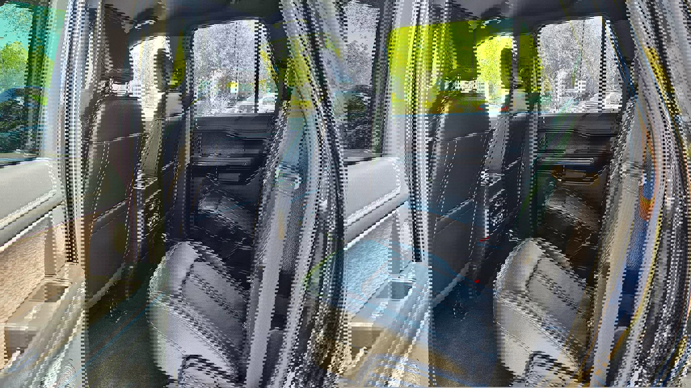 Used 2021 Ford Expedition Limited image 17