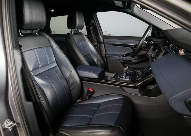 Used 2020 Land Rover Range Rover Evoque R-Dynamic SE image 3