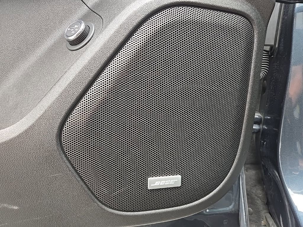 Used 2019 GMC Acadia SLT w/ LPO, Floor Liner Package FWD image 28
