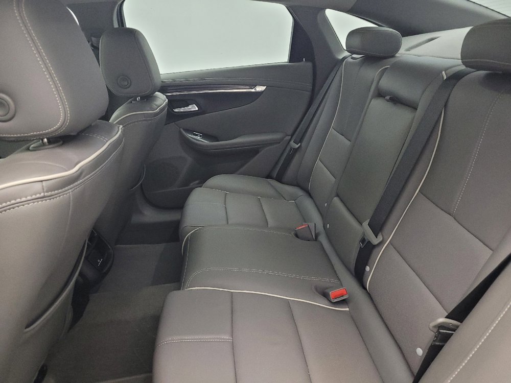 Used 2018 Chevrolet Impala Premier w/ Premier Convenience Package FWD image 18