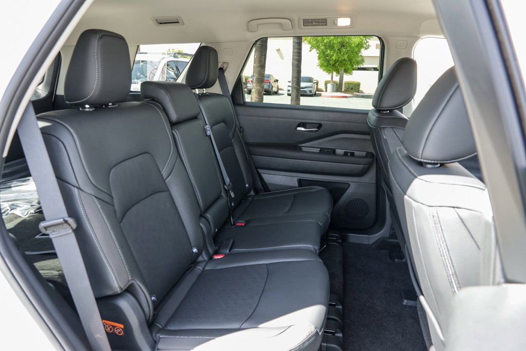 New 2026 Nissan Pathfinder SL FWD image 20