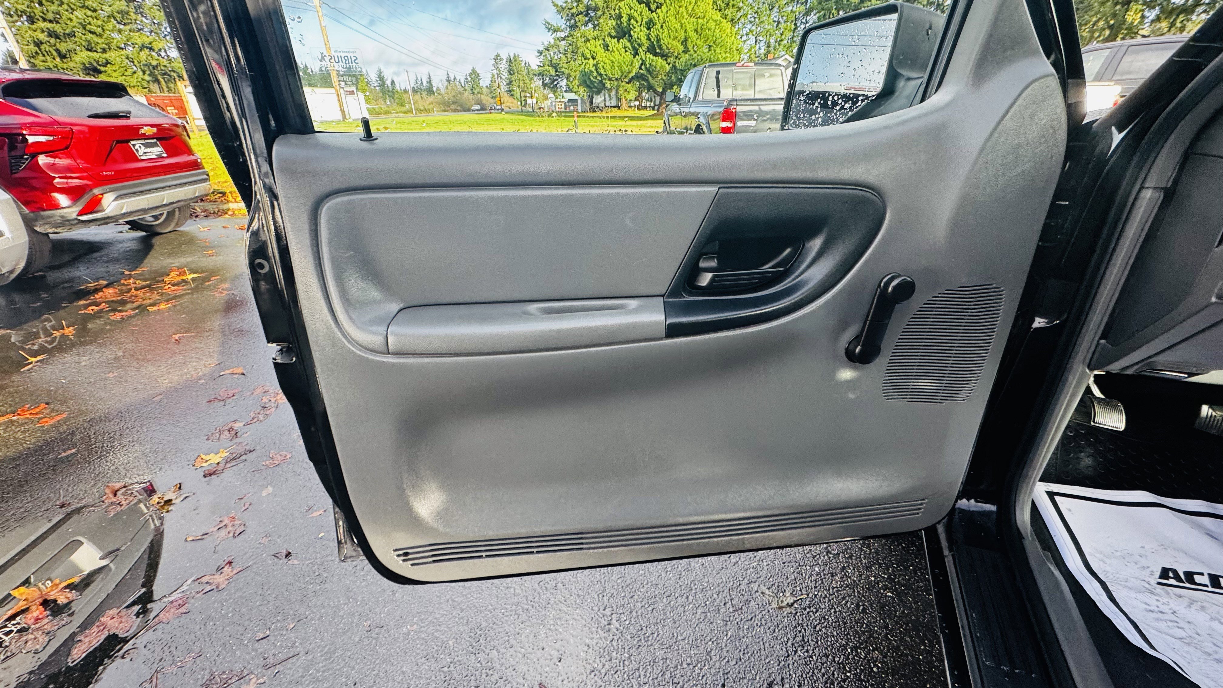 Used 2010 Ford Ranger XL image 10