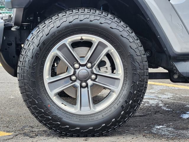 Used 2018 Jeep Wrangler Unlimited Sahara w/ Safety Group image 9