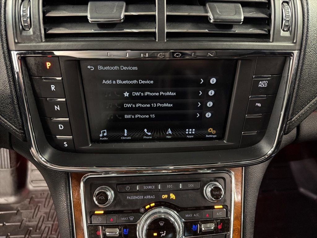 Used 2017 Lincoln Continental Reserve AWD/4WD image 10