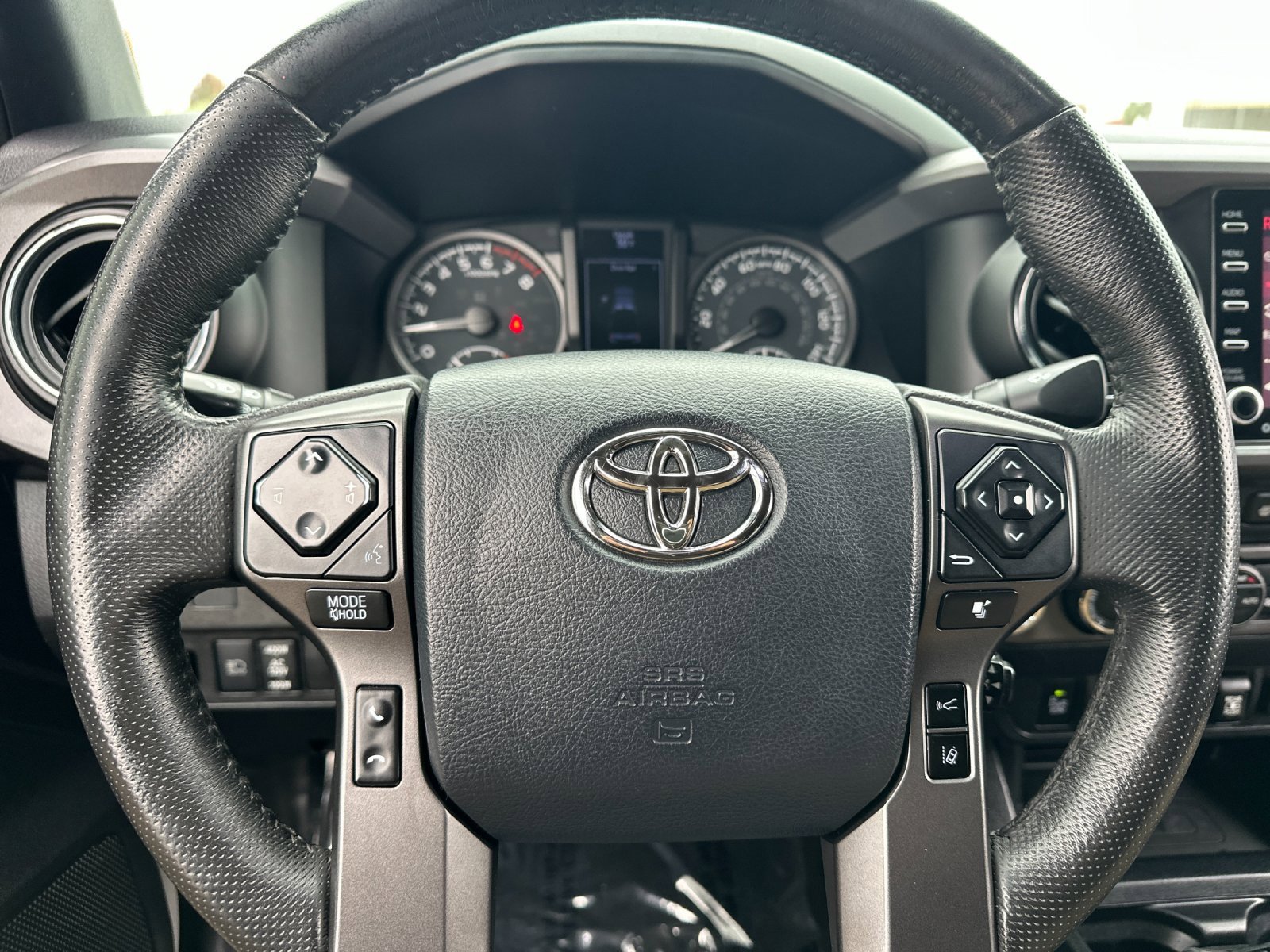 Used 2020 Toyota Tacoma TRD Off-Road image 22