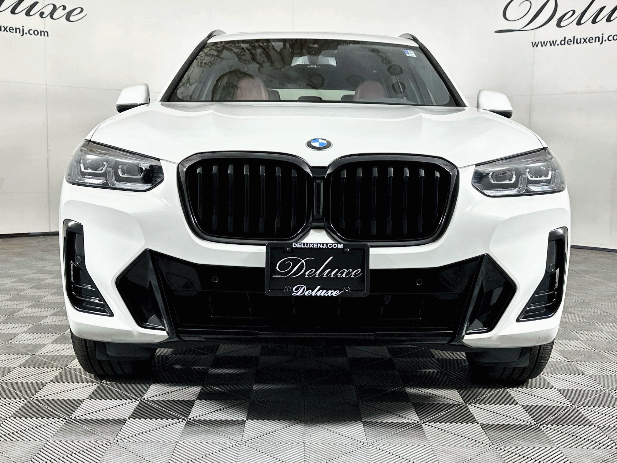 Used 2024 BMW X3 xDrive30i w/ Premium Package AWD/4WD image 2