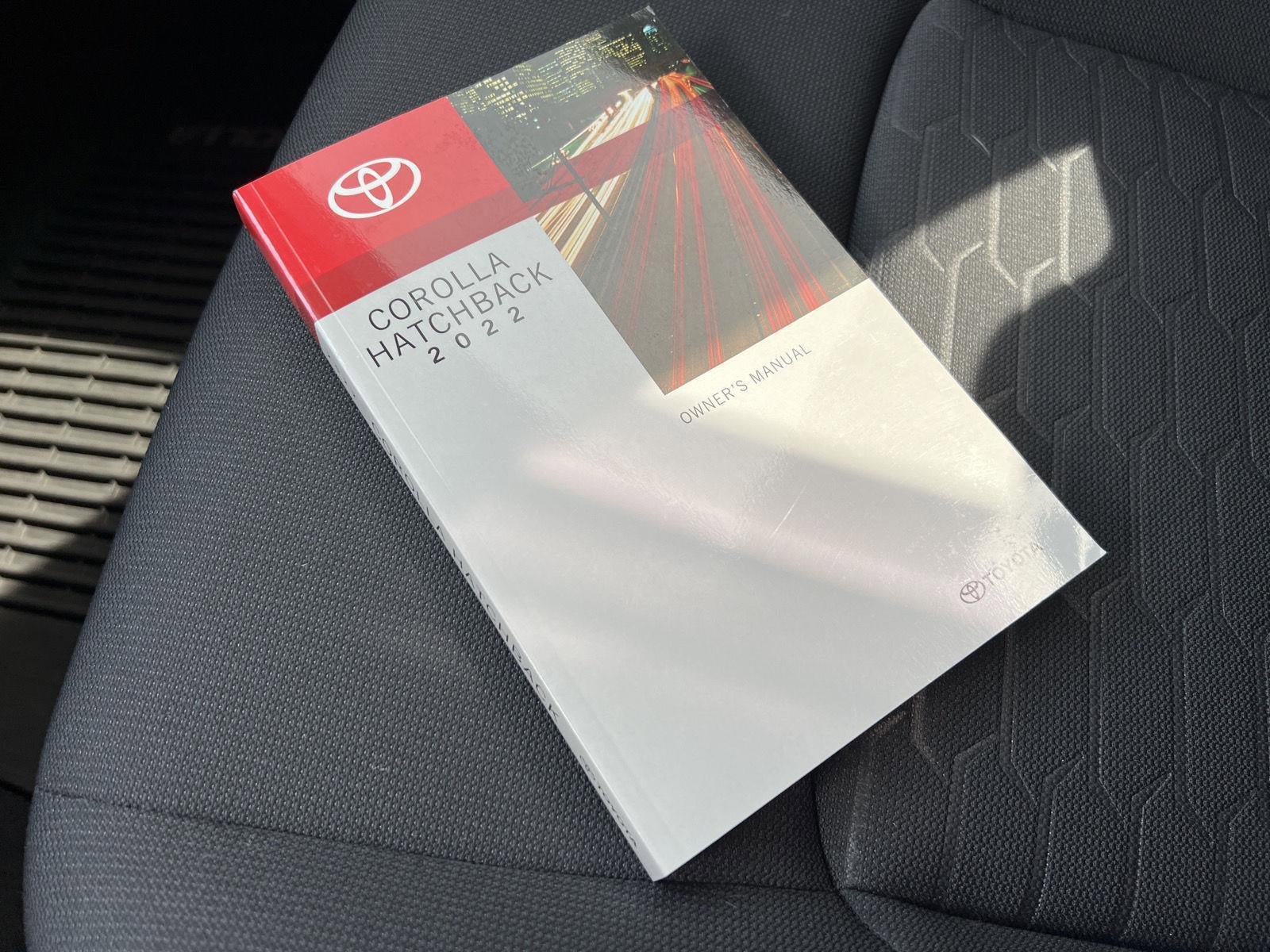 Used 2022 Toyota Corolla SE w/ SE Preferred Package FWD image 22