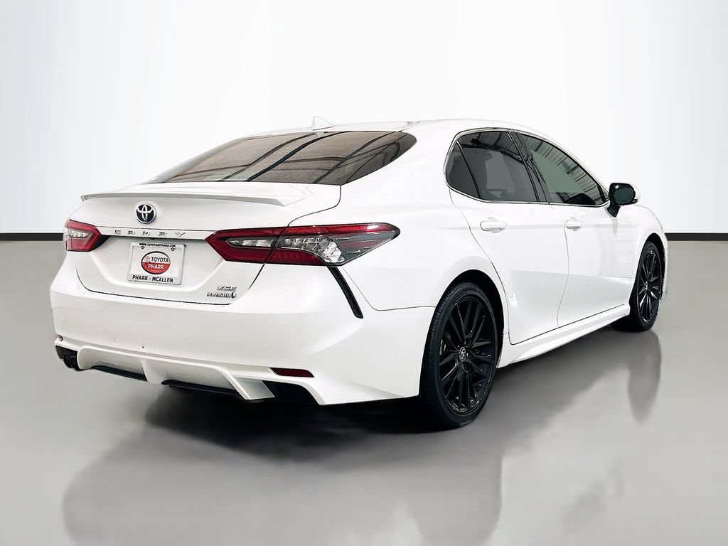 Used 2022 Toyota Camry XSE w/ Cold Weather Package FWD image 4