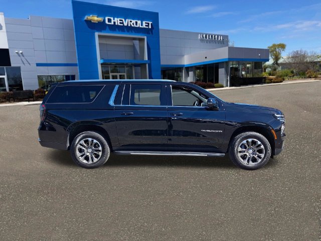 Used 2025 Chevrolet Suburban LT w/ Comfort Package AWD/4WD image 27