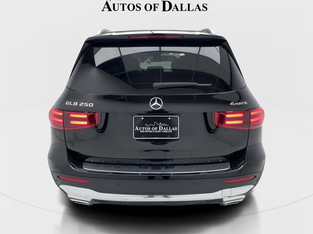 Used 2025 Mercedes-Benz GLB 250 4MATIC image 9