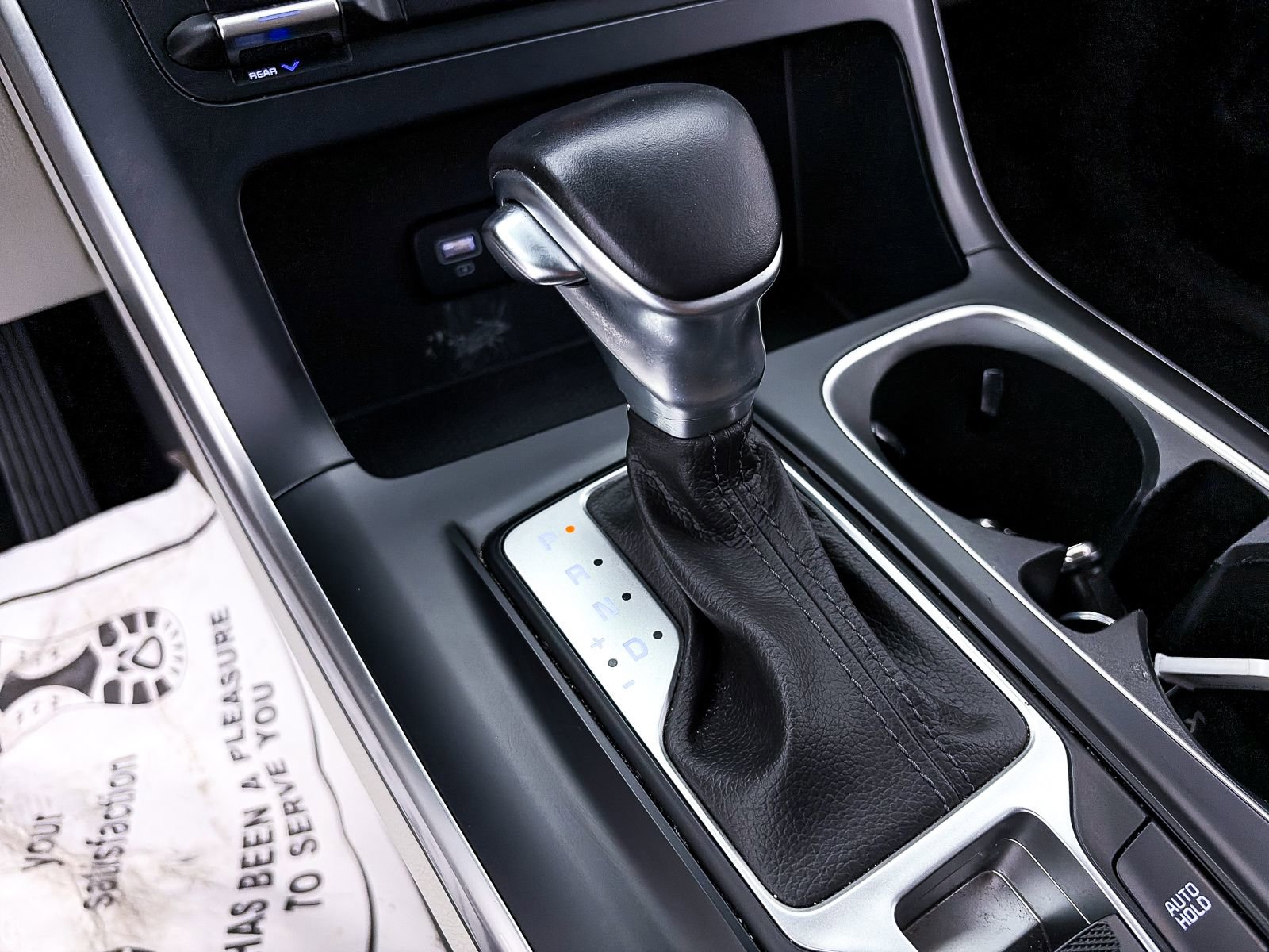 Used 2022 Kia Carnival LX image 23