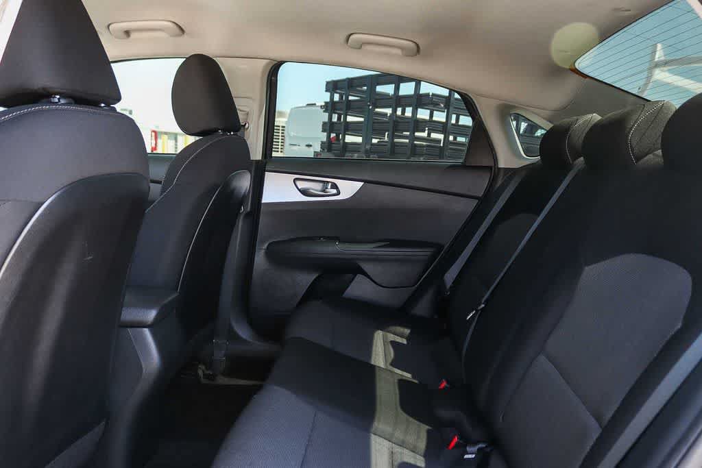 Used 2022 Kia Forte LXS FWD image 18