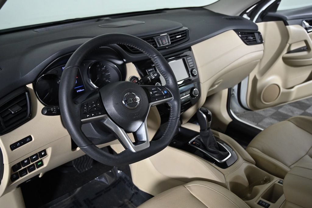 Used 2020 Nissan Rogue SL w/ Premium Package AWD/4WD image 12