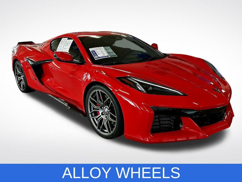 Used 2024 Chevrolet Corvette Z06 image 3
