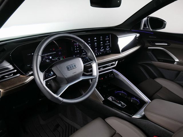 Certified 2025 Audi Q5 Premium w/ Premium Plus AWD/4WD image 3