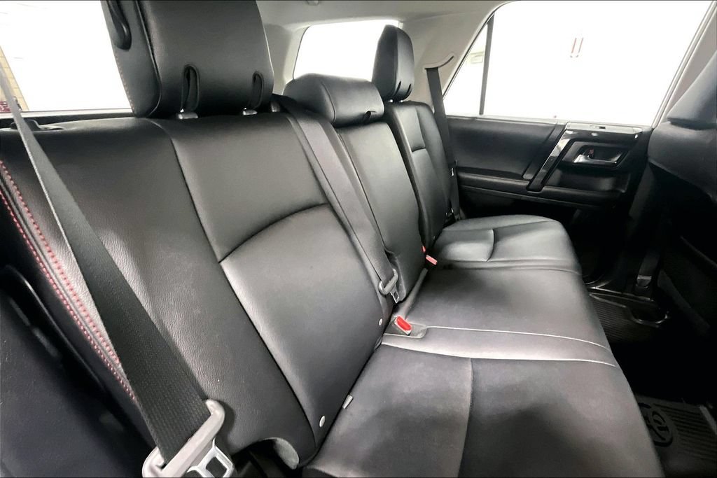 Used 2019 Toyota 4Runner TRD Off-Road Premium AWD/4WD image 29