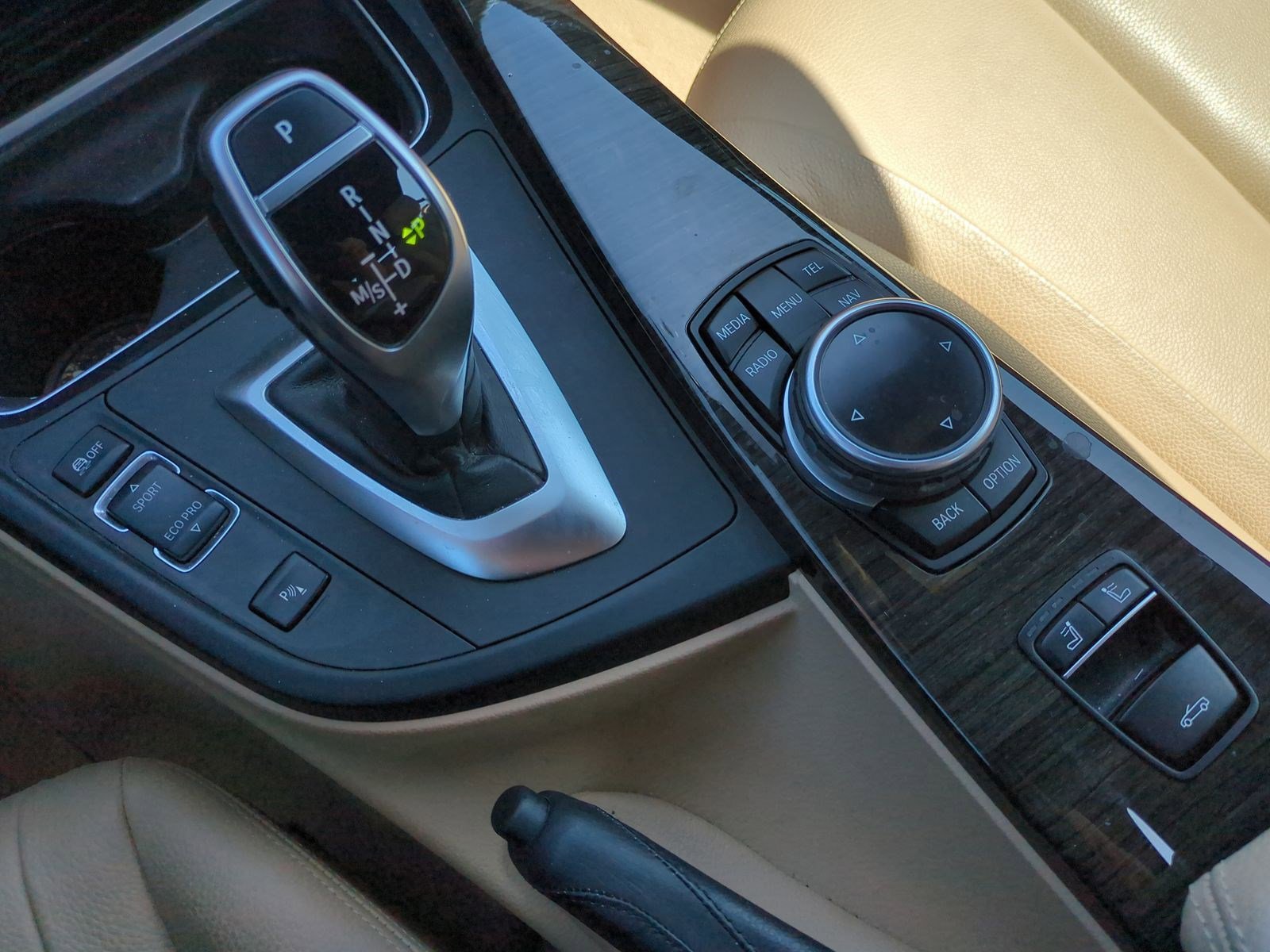 Used 2015 BMW 428i Convertible image 28