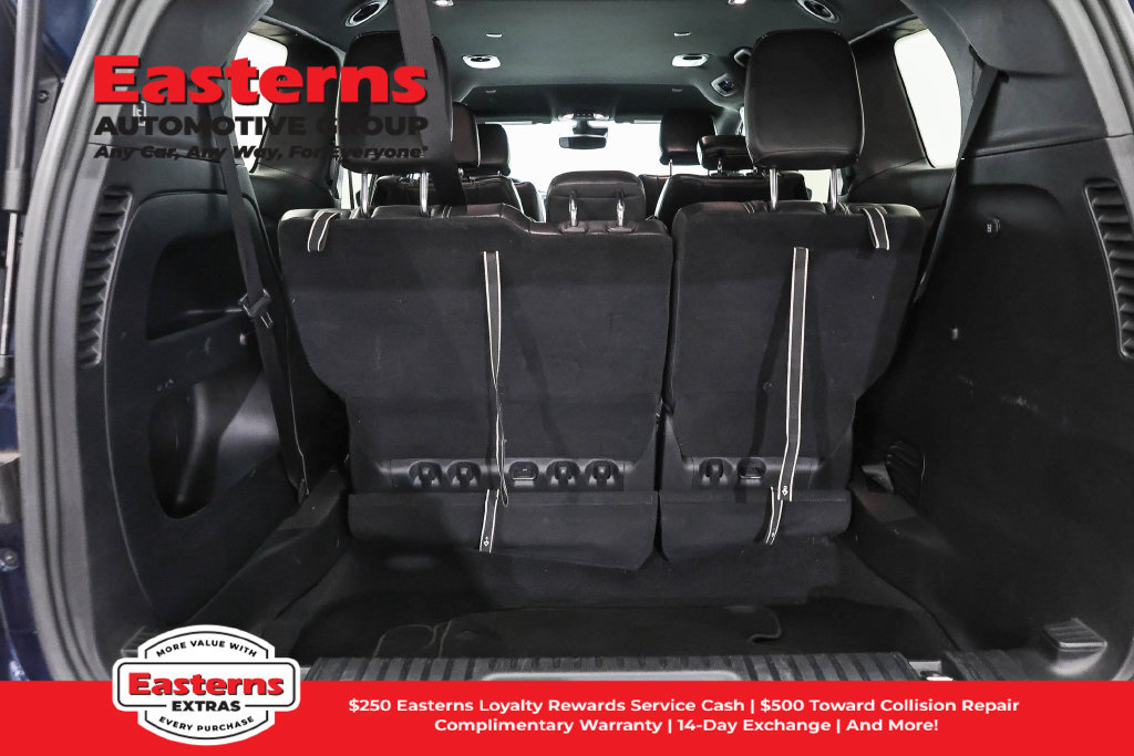 Used 2023 Chrysler Pacifica Touring-L w/ S Appearance Package FWD image 10
