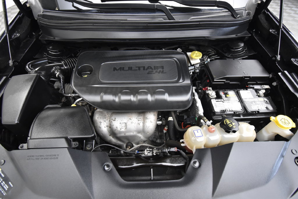Used 2021 Jeep Cherokee Latitude FWD image 22