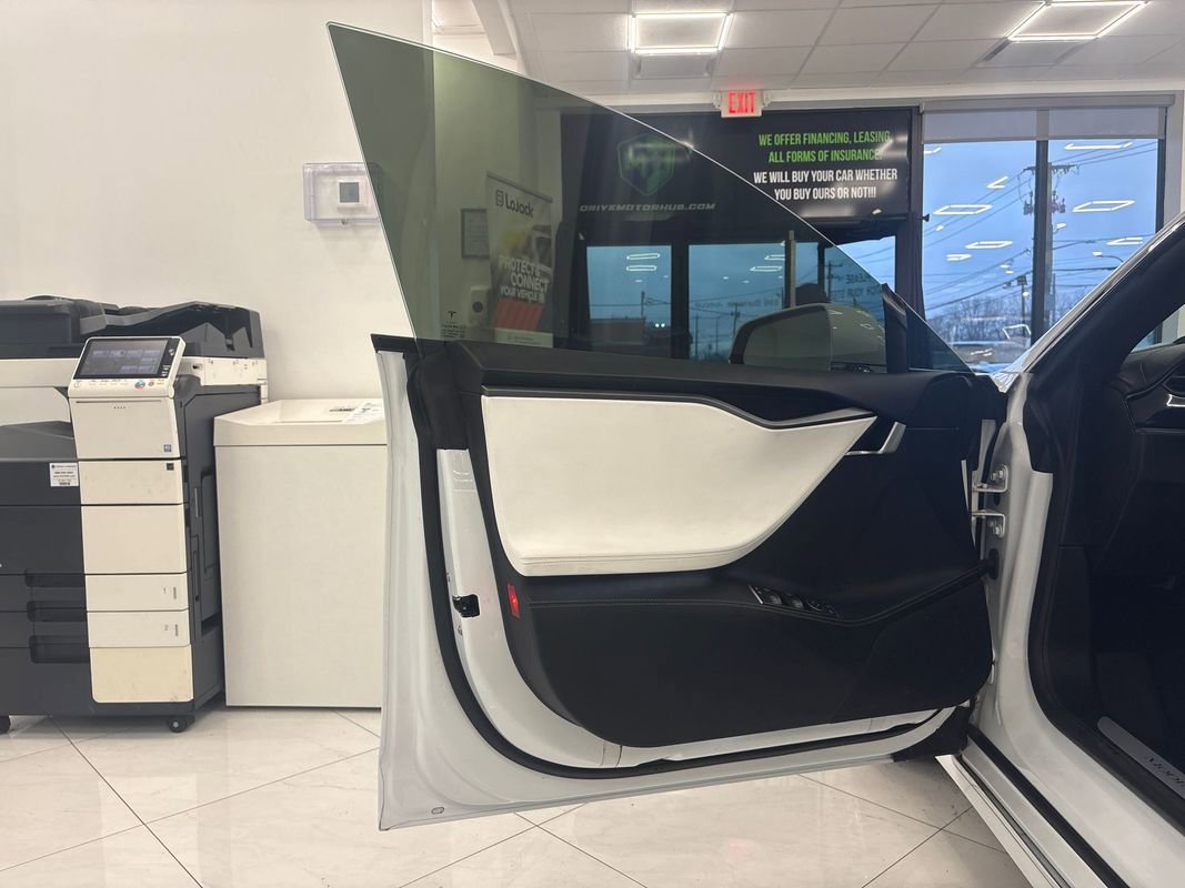 Used 2020 Tesla Model S Long Range Plus image 34