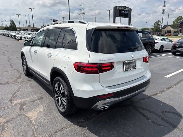 New 2025 Mercedes-Benz GLB 250 image 3