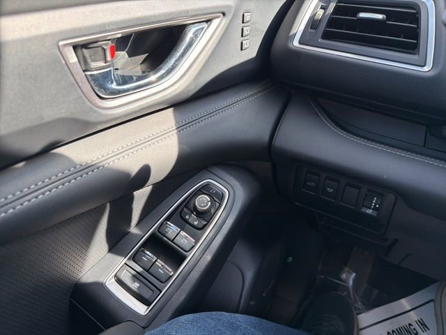 Used 2024 Subaru Ascent Limited w/ Technology Package image 17
