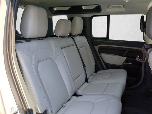 New 2026 Land Rover Defender 110 X-Dynamic SE AWD/4WD image 26