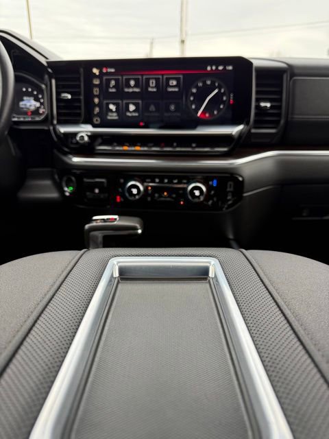 Used 2022 GMC Sierra 1500 SLT w/ SLT Premium Plus Package image 33