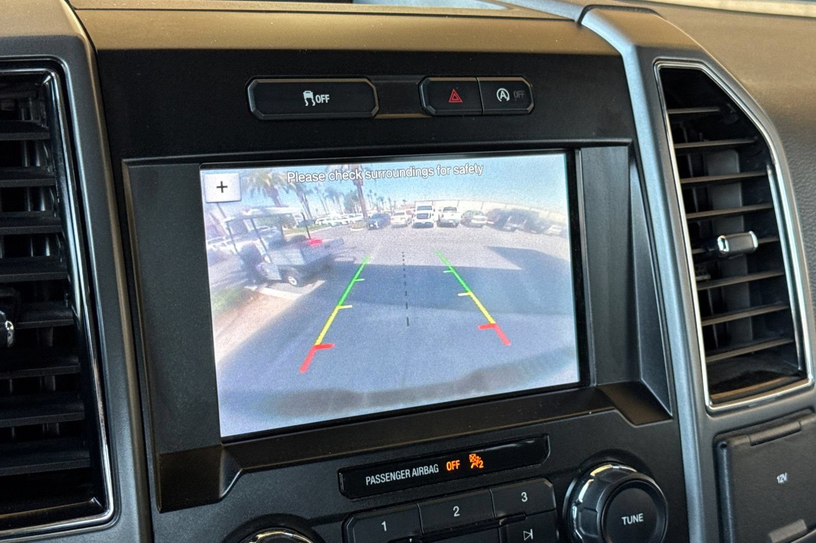 Used 2019 Ford F150 XLT w/ Equipment Group 302A Luxury AWD/4WD image 19