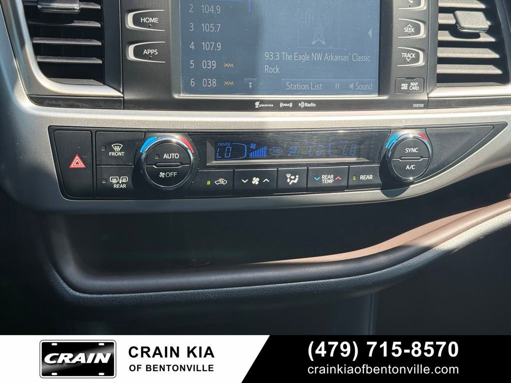 Used 2016 Toyota Highlander XLE FWD image 18