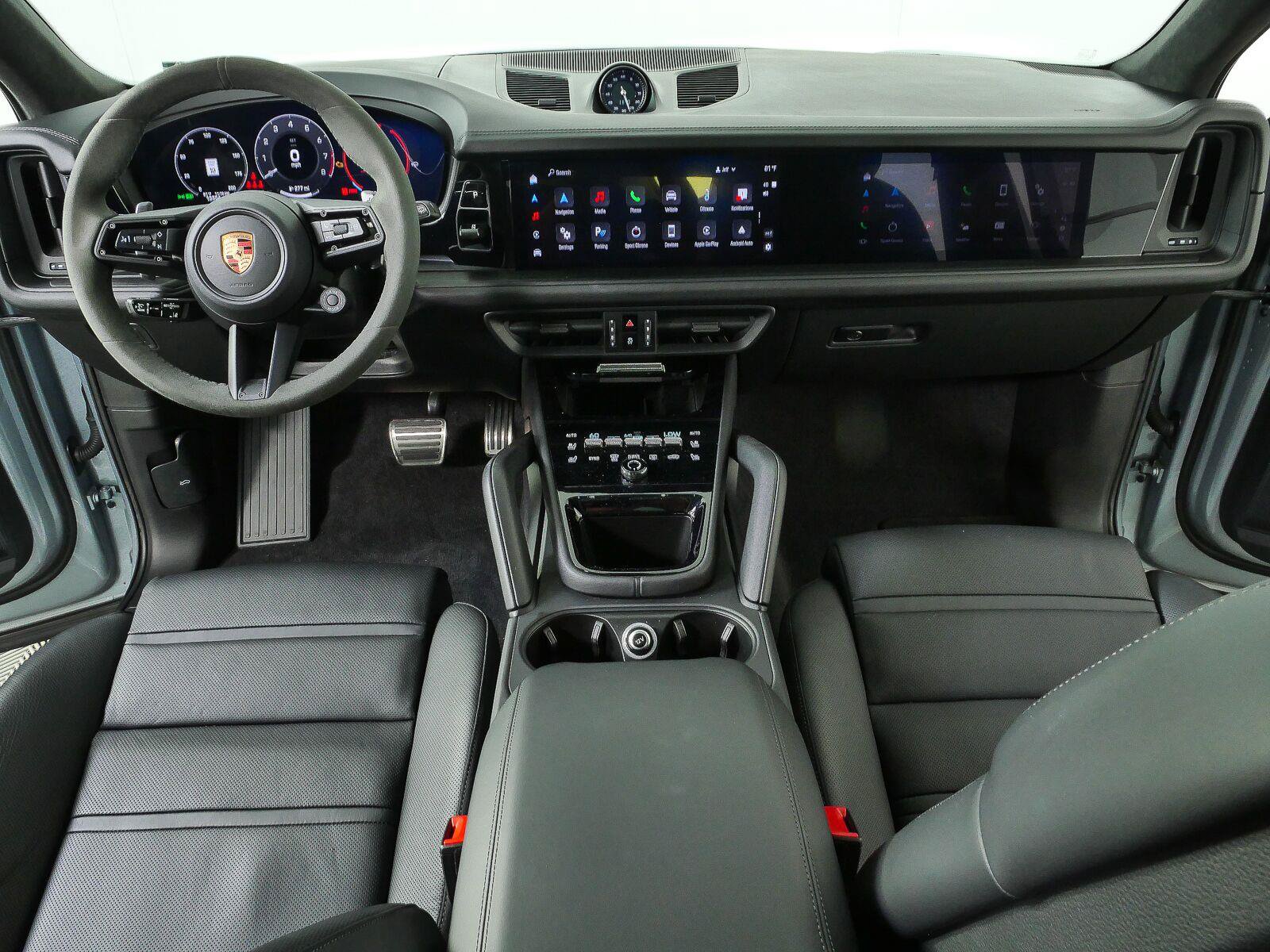 Certified 2025 Porsche Cayenne GTS AWD/4WD image 17