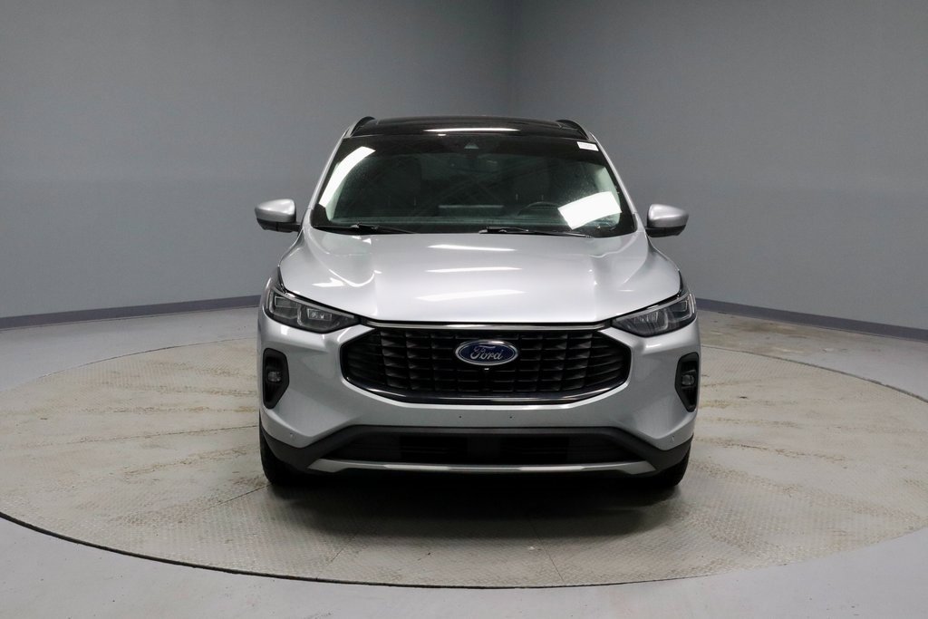 Certified 2023 Ford Escape SE w/ PHEV Premium Package image 7