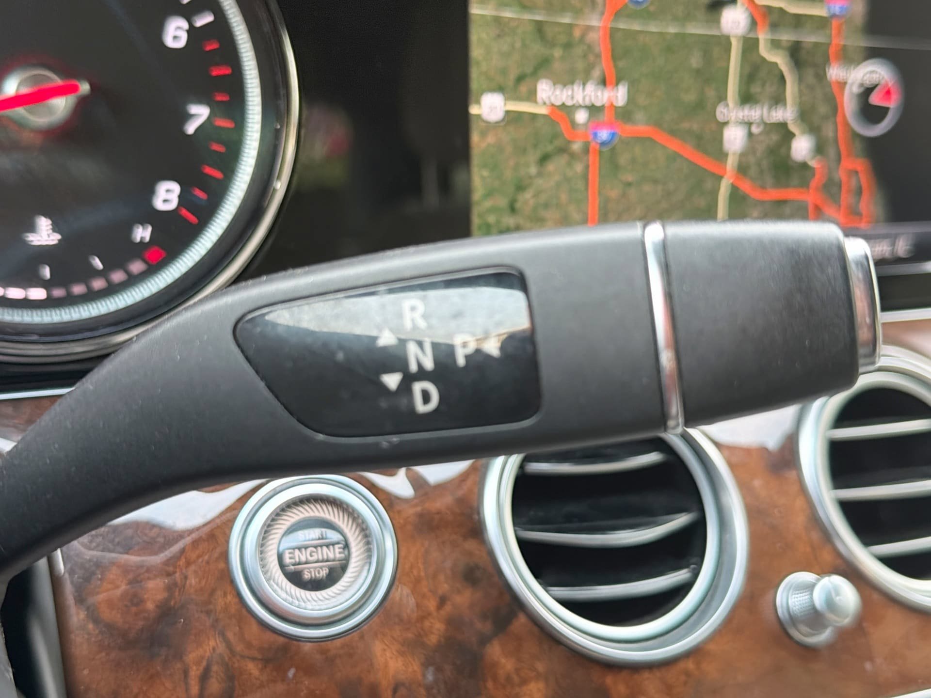 Used 2017 Mercedes-Benz E 300 4MATIC image 23