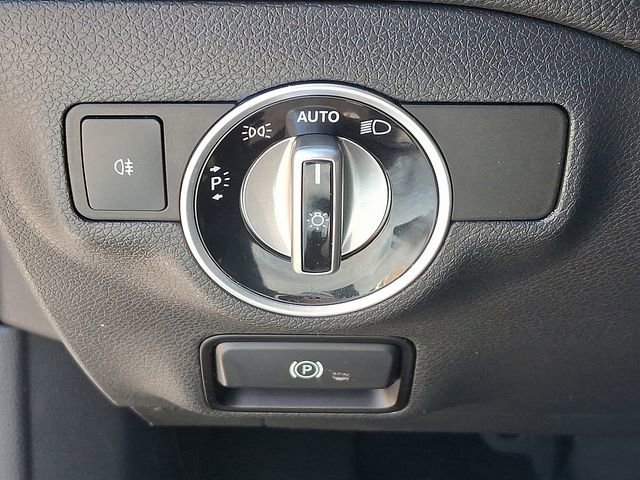 Used 2014 Mercedes-Benz CLA 250 4MATIC image 22
