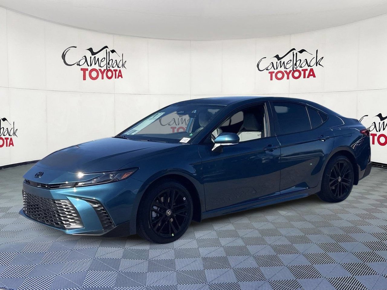 New 2026 Toyota Camry SE FWD image 4