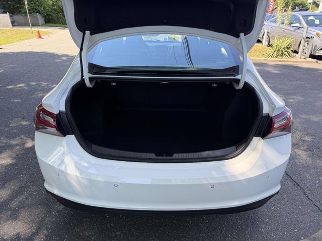 Used 2022 Chevrolet Malibu LT FWD image 13