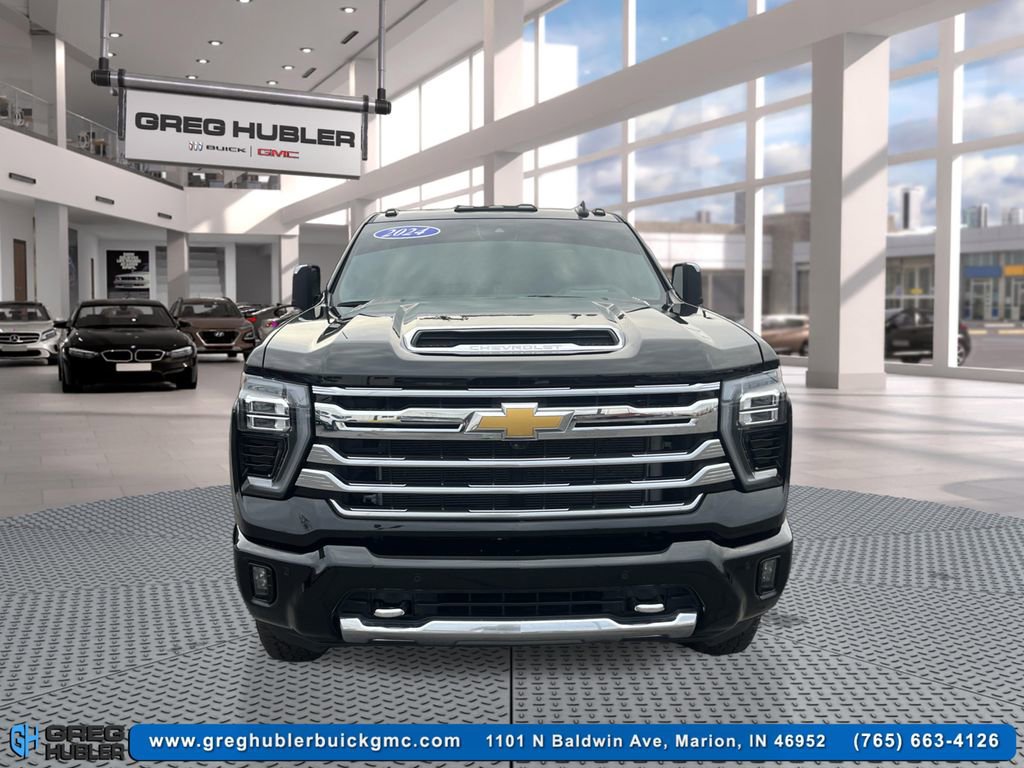 Used 2024 Chevrolet Silverado 3500 High Country w/ High Country Premium Package image 2